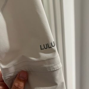 Lululemon windbreaker